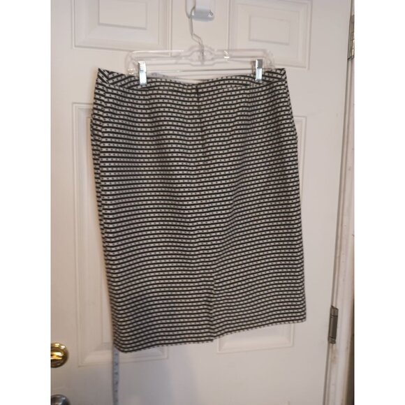 Merona Pencil Skirt Size 14 Black White Textured Diamond Career Straights - Picture 3 of 5